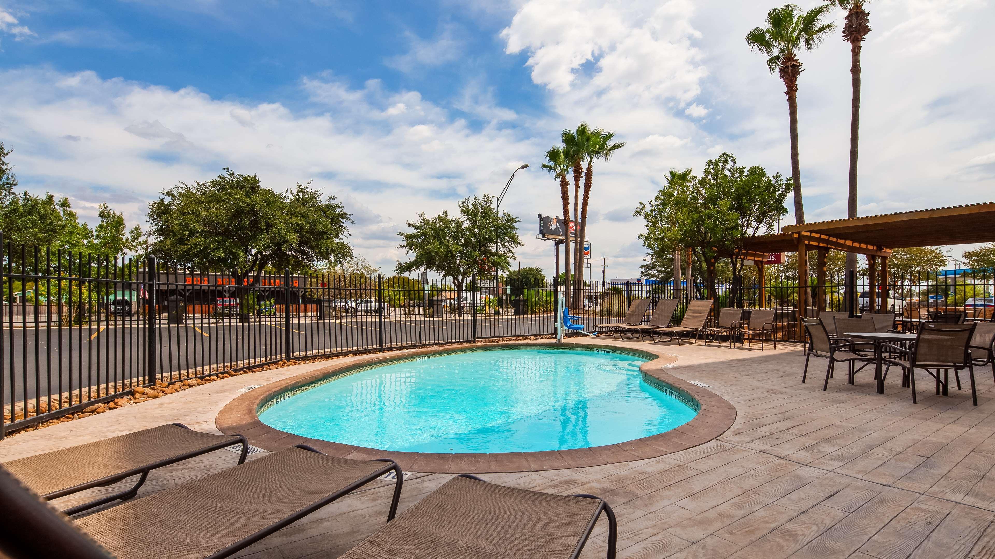Best Western Plus Madison-Huntsville Hotel Exterior foto